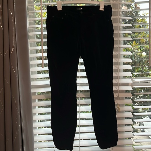 Stylish pants. - Picture 1 of 3